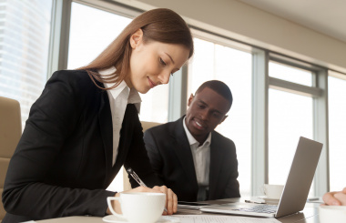 How to Choose the Right Personal Loan Lender